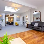 Howgills House