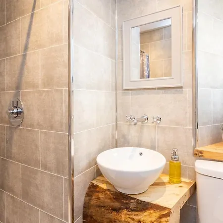 Howgills House ホテル 4*