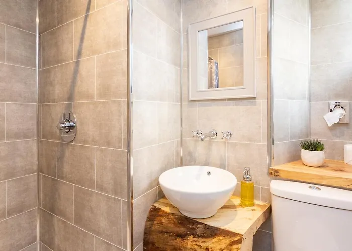 Howgills House Hotel 4*