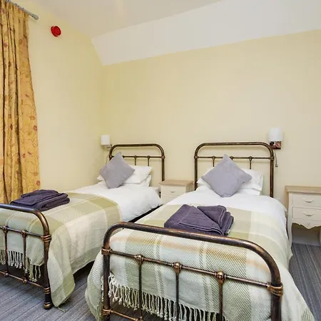 Howgills House Hotel 4*
